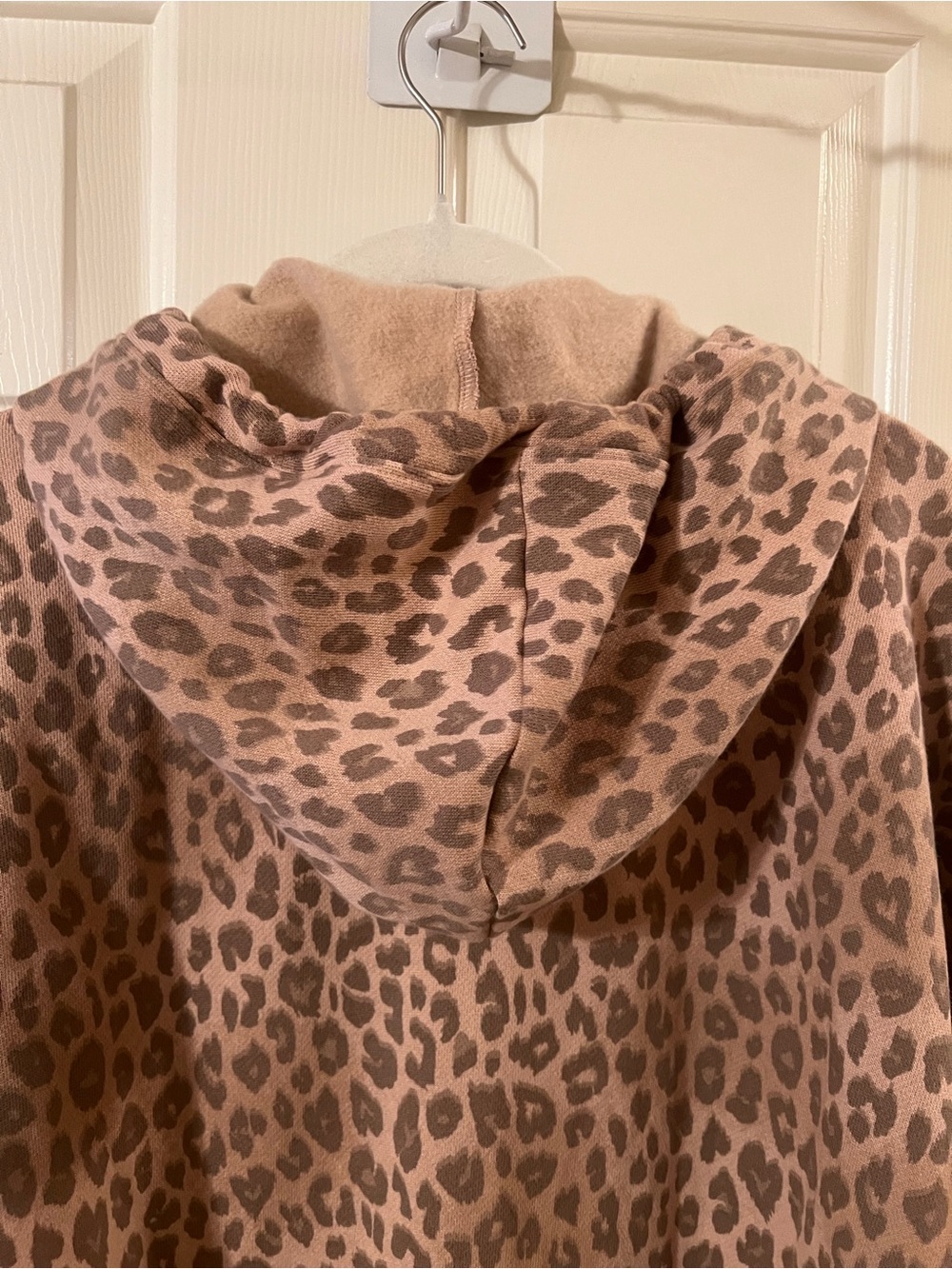 Like New PINK Victoria's Secret 🛍️3 for 25 🛍️Leopard Print Zip-Up Hoodie Size XL - Picture 8 of 10
